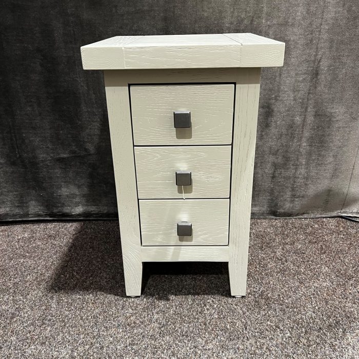 Small 3 Drawer Bedside Small 3 Drawer Bedside