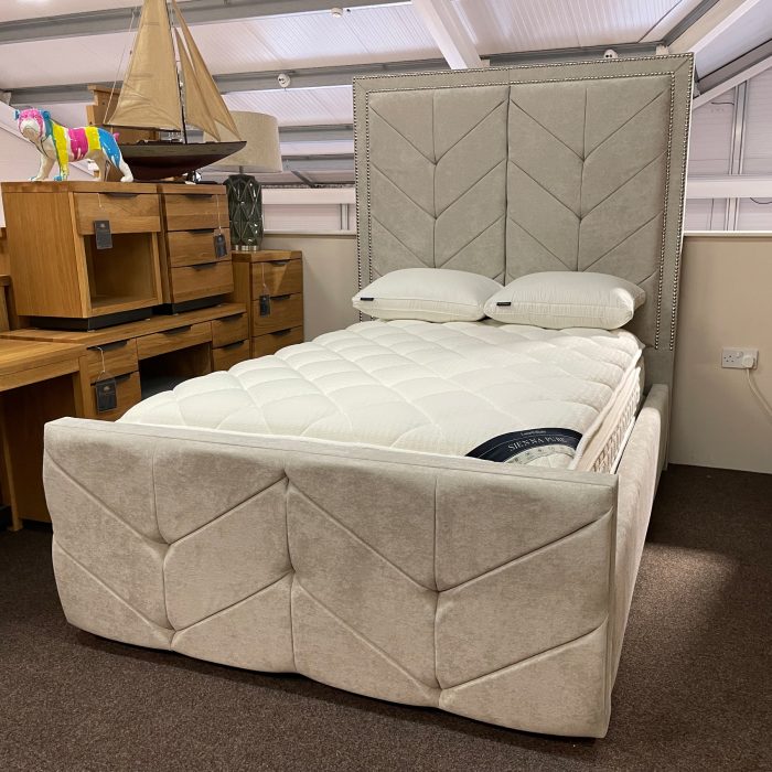 Julius Bed Julius Bed