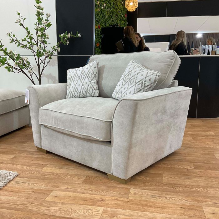 love chair example love chair example