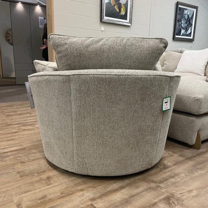 showroom photo! showroom photo!