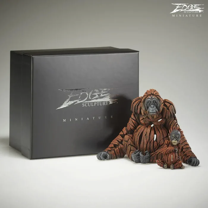 Orangutan and Baby Miniature9 Orangutan and Baby Miniature9