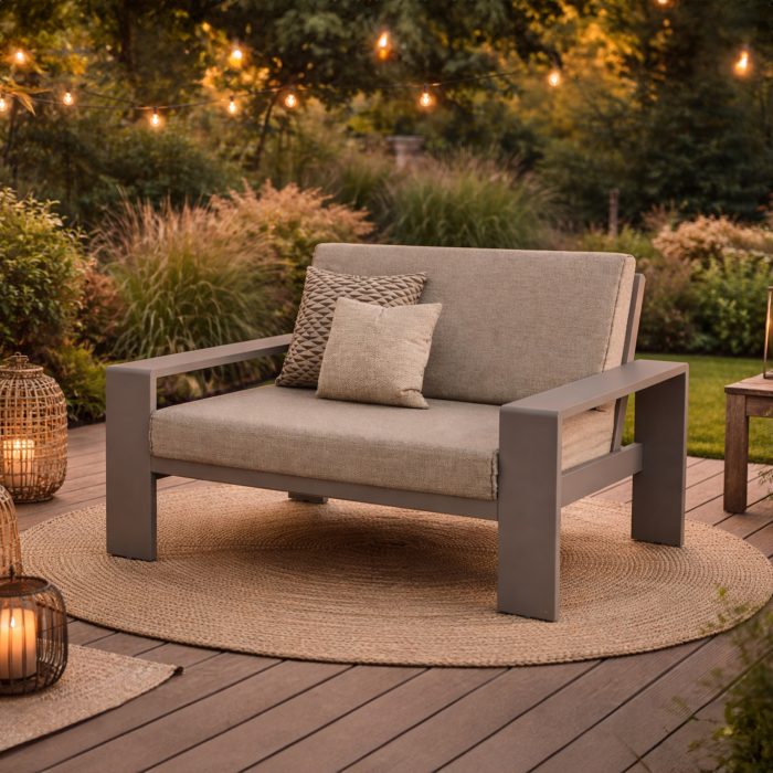 Minster Loveseat x Minster Loveseat x